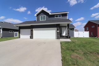 4312 10th Street S, Moorhead, MN 56560