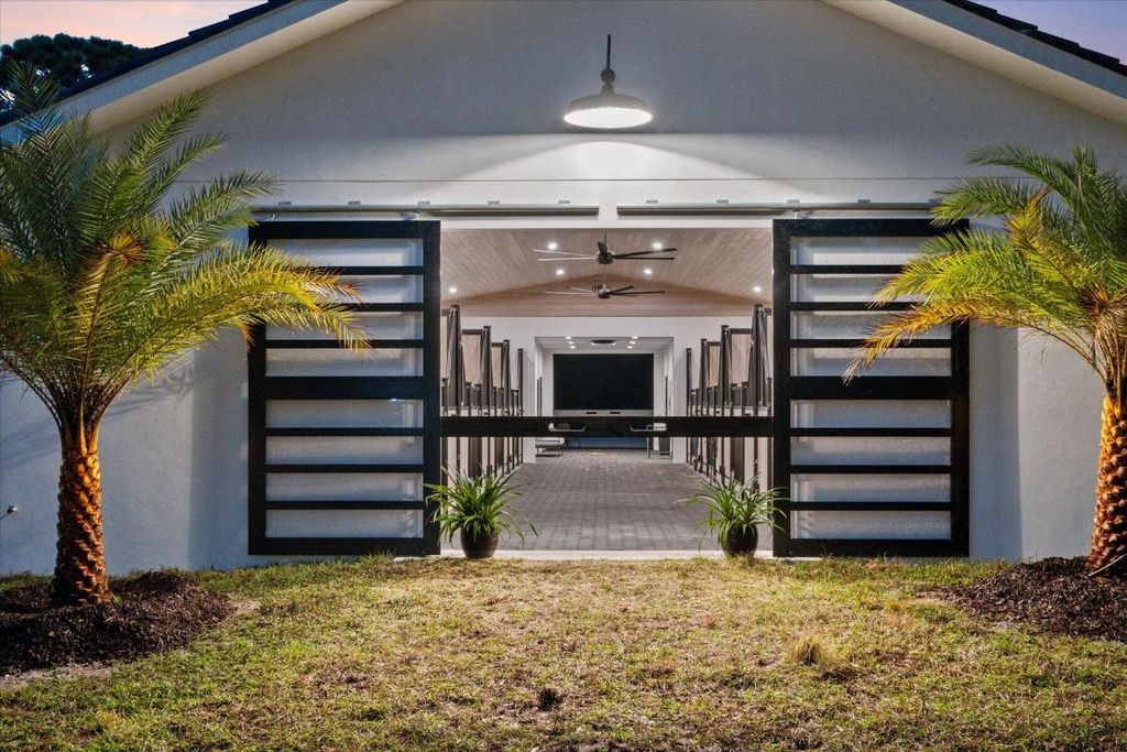 Image 2 of property listing at 14322 Draft Horse Lane, Wellington, FL 33414