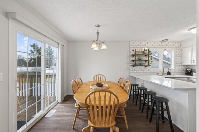 7373 Ivystone Avenue S, Cottage Grove, MN 55016