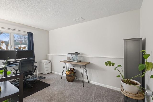 7373 Ivystone Avenue S, Cottage Grove, MN 55016