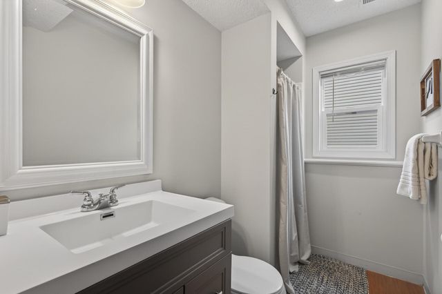 7373 Ivystone Avenue S, Cottage Grove, MN 55016