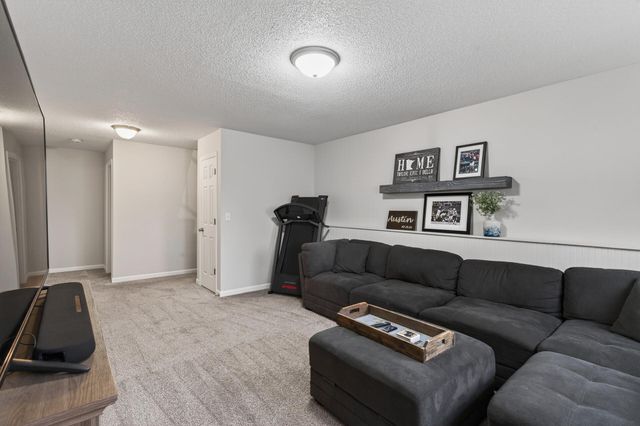 7373 Ivystone Avenue S, Cottage Grove, MN 55016