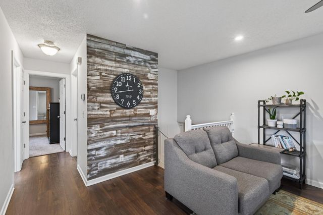 7373 Ivystone Avenue S, Cottage Grove, MN 55016