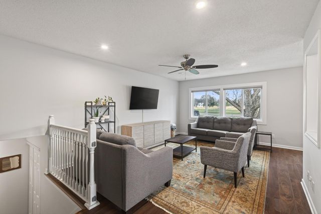 7373 Ivystone Avenue S, Cottage Grove, MN 55016