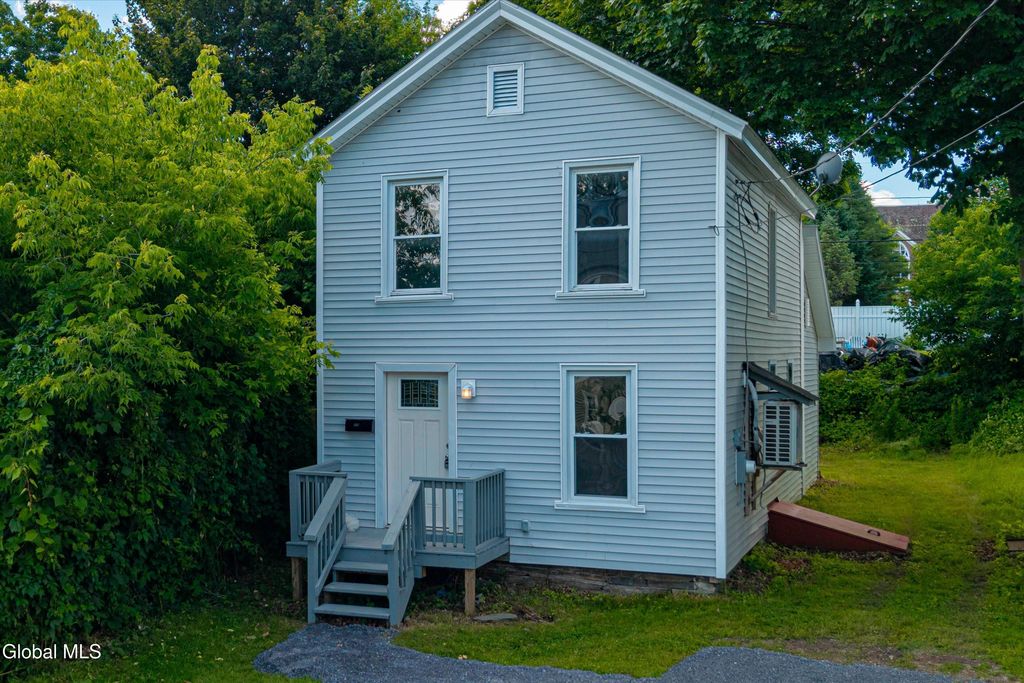 10 Factory Street, Granville, NY 12832