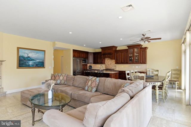 32 HALSEY DR, Brick, NJ 08723
