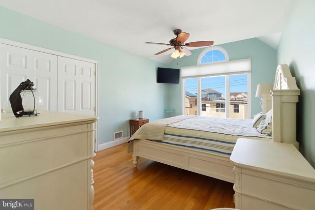 32 HALSEY DR, Brick, NJ 08723