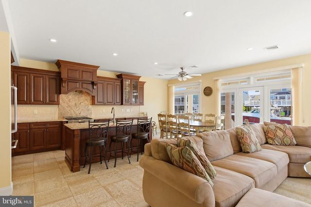 32 HALSEY DR, Brick, NJ 08723