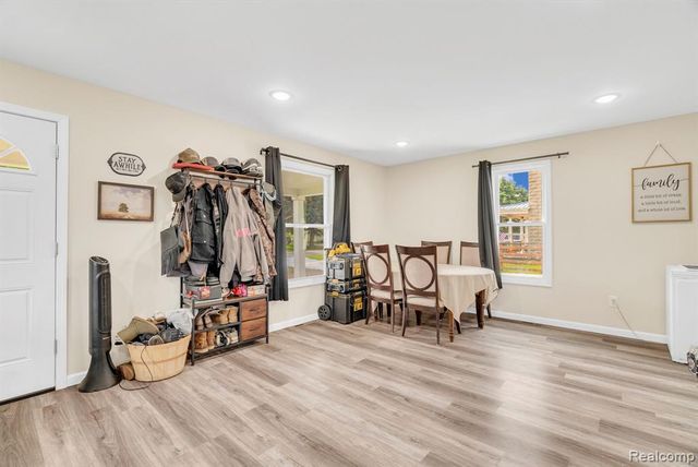 5668 Mill Street, Peck, MI 48466