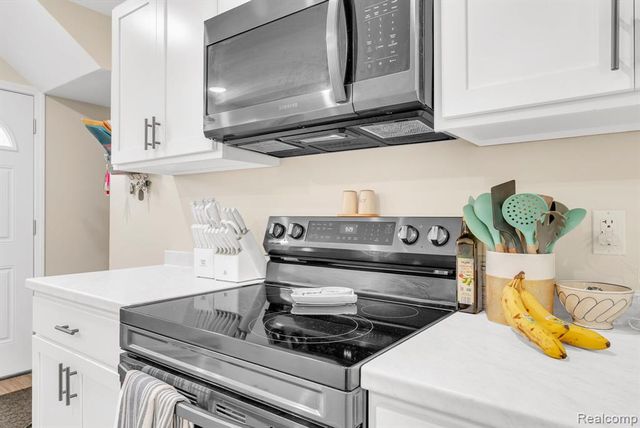 5668 Mill Street, Peck, MI 48466