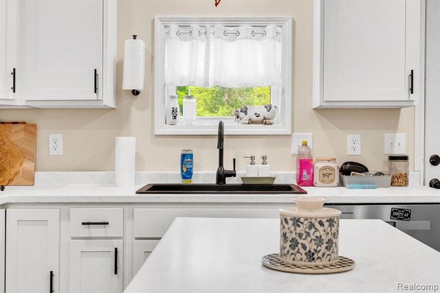 5668 Mill Street, Peck, MI 48466