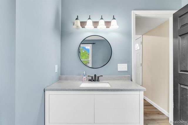 5668 Mill Street, Peck, MI 48466