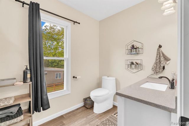 5668 Mill Street, Peck, MI 48466