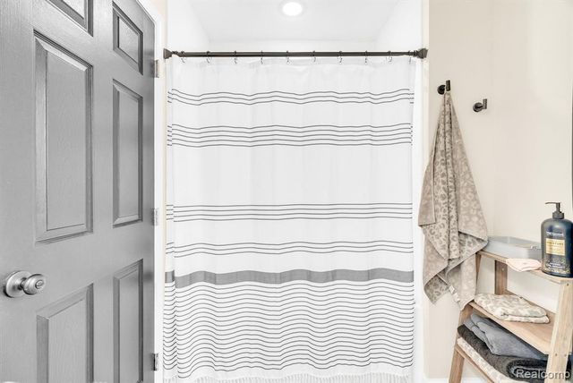 5668 Mill Street, Peck, MI 48466