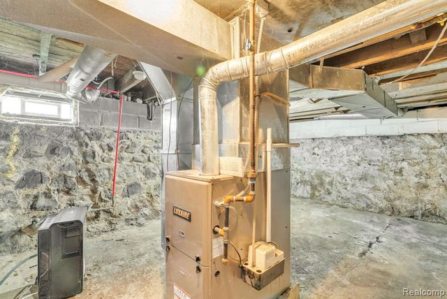 5668 Mill Street, Peck, MI 48466