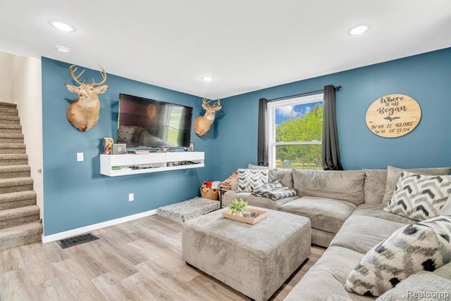 5668 Mill Street, Peck, MI 48466