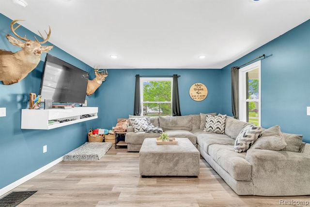 5668 Mill Street, Peck, MI 48466