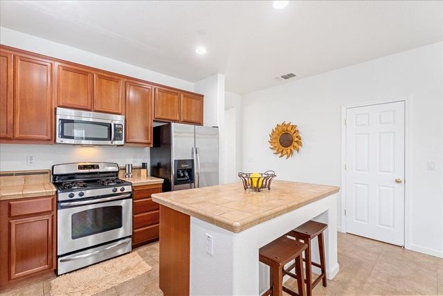 719 Courtyards Loop, Lincoln, CA 95648