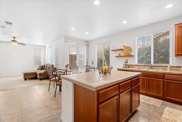 719 Courtyards Loop, Lincoln, CA 95648