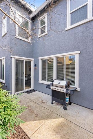 719 Courtyards Loop, Lincoln, CA 95648