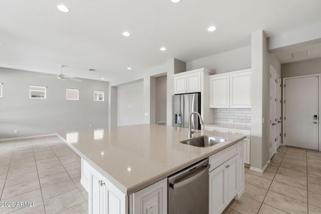 121 E ALCATARA Avenue, Queen Creek, AZ 85140