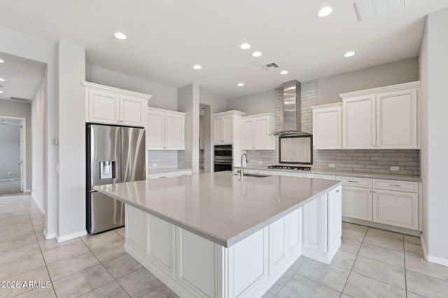121 E ALCATARA Avenue, Queen Creek, AZ 85140