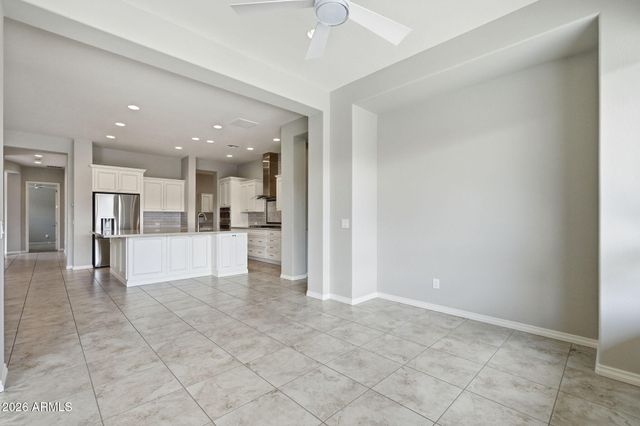 121 E ALCATARA Avenue, Queen Creek, AZ 85140