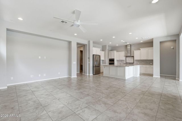 121 E ALCATARA Avenue, Queen Creek, AZ 85140