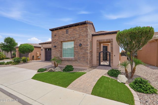 121 E ALCATARA Avenue, Queen Creek, AZ 85140