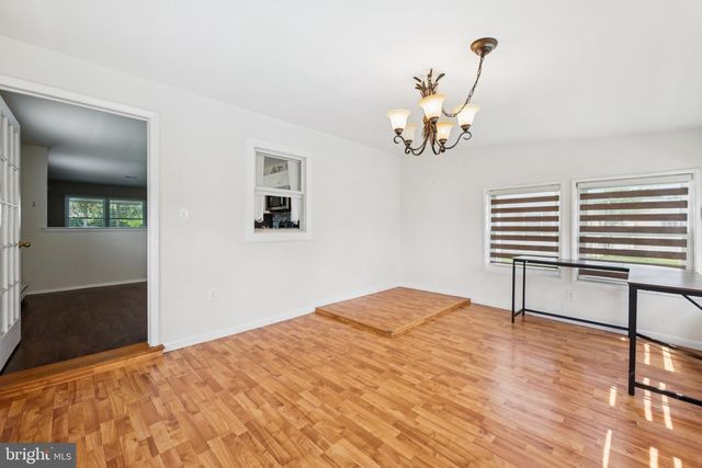 38 SHEFFIELD PL, Southampton, NJ 08088