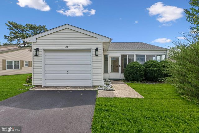 38 SHEFFIELD PL, Southampton, NJ 08088