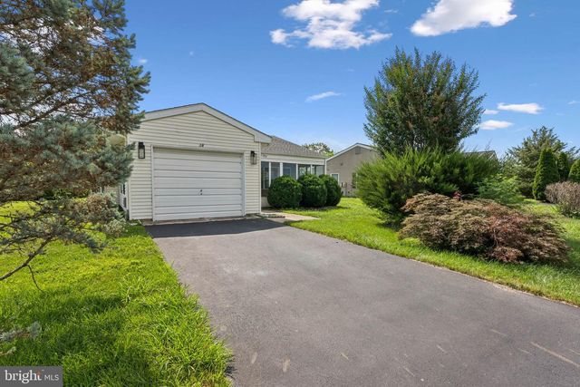 38 SHEFFIELD PL, Southampton, NJ 08088