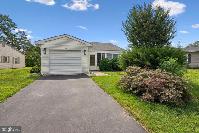 38 SHEFFIELD PL, Southampton, NJ 08088