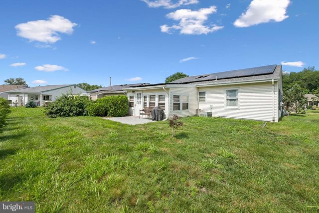 38 SHEFFIELD PL, Southampton, NJ 08088