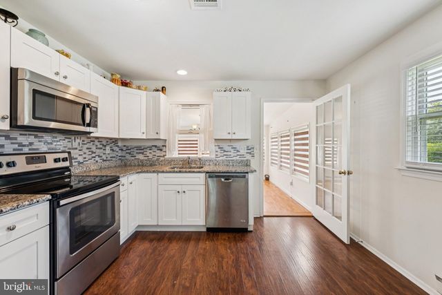 38 SHEFFIELD PL, Southampton, NJ 08088