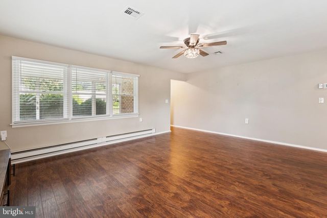 38 SHEFFIELD PL, Southampton, NJ 08088
