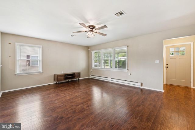 38 SHEFFIELD PL, Southampton, NJ 08088