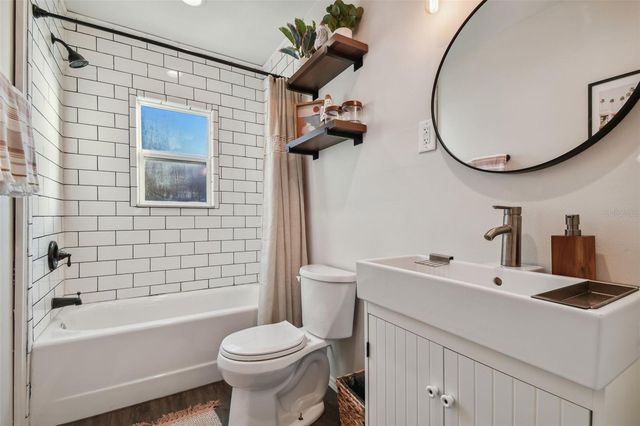 2310 30TH AVENUE N, St Petersburg, FL 33713