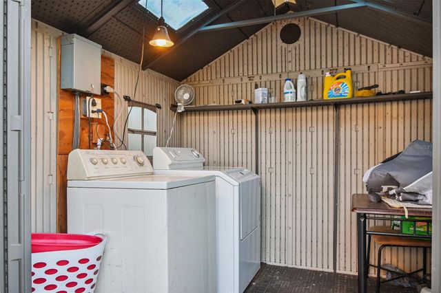 2310 30TH AVENUE N, St Petersburg, FL 33713