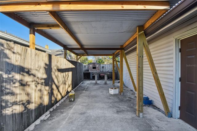 2310 30TH AVENUE N, St Petersburg, FL 33713