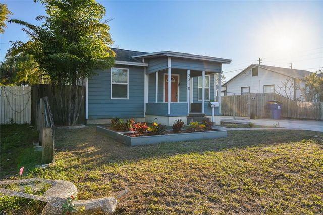2310 30TH AVENUE N, St Petersburg, FL 33713