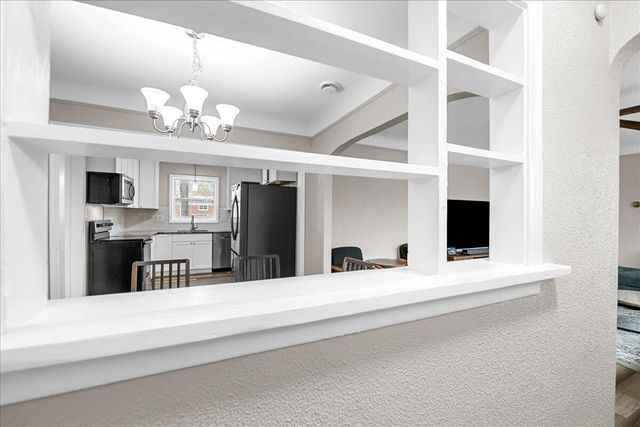 32211 Pardo Street, Garden City, MI 48135
