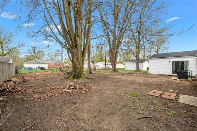 32211 Pardo Street, Garden City, MI 48135