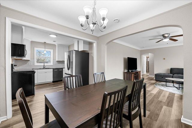 32211 Pardo Street, Garden City, MI 48135