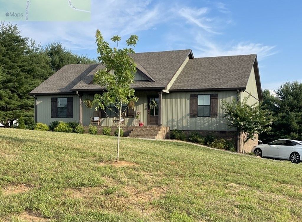 528 Womack Rd, Bethpage, TN 37022