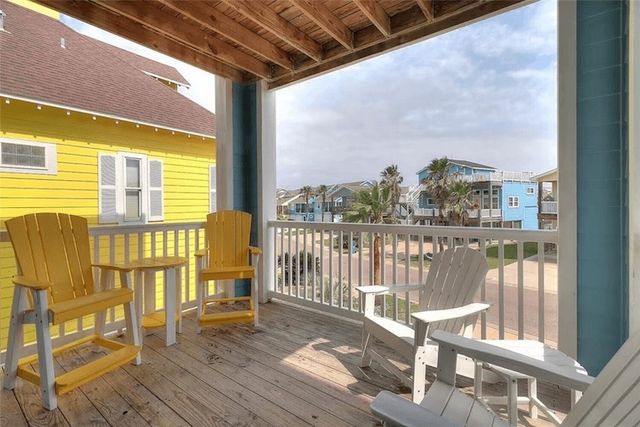 678 Anchor Dr, Port Aransas, TX 78373