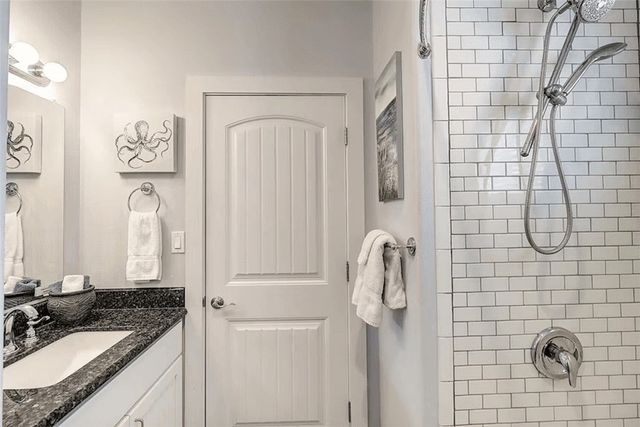 678 Anchor Dr, Port Aransas, TX 78373