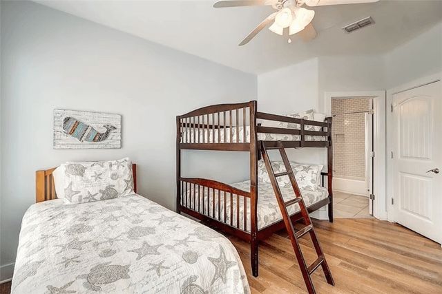 678 Anchor Dr, Port Aransas, TX 78373