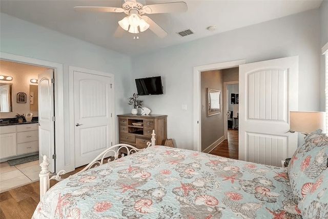 678 Anchor Dr, Port Aransas, TX 78373