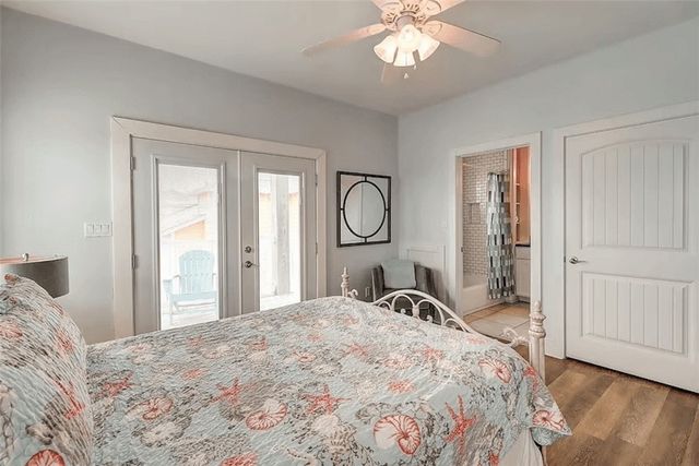678 Anchor Dr, Port Aransas, TX 78373